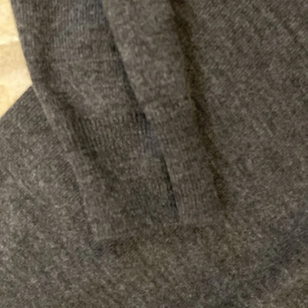 Club Room Mens Merino Wool Sweater V Neckline Long Sleeve Grey Preppy office XL